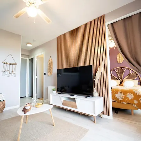 La Canopee Cosy A Carnon *